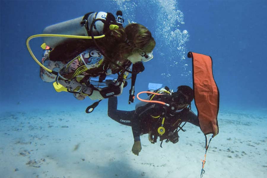 Aventuras en el mar: cómo combinar moto de agua, snorkel y buceo con seguridad